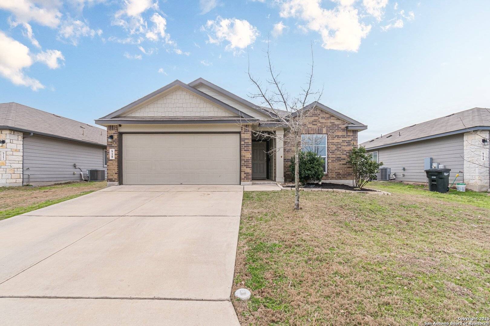 New Braunfels, TX 78130,918 Pumpkin