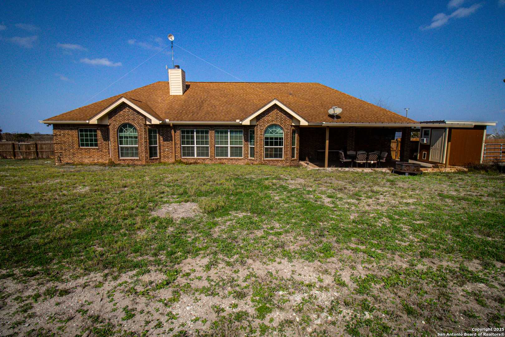 137 Lakeview Trace, Three Rivers, TX 78071