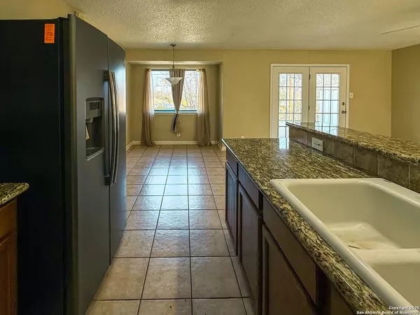 San Antonio, TX 78227-3830,511 SOLAR DR