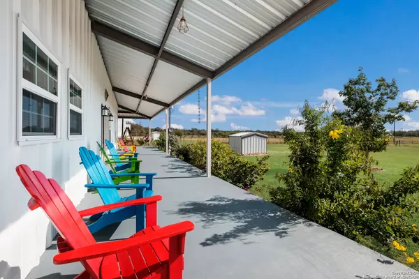 262 GANDER SLOUGH RD, Kingsbury, TX 78638-2252