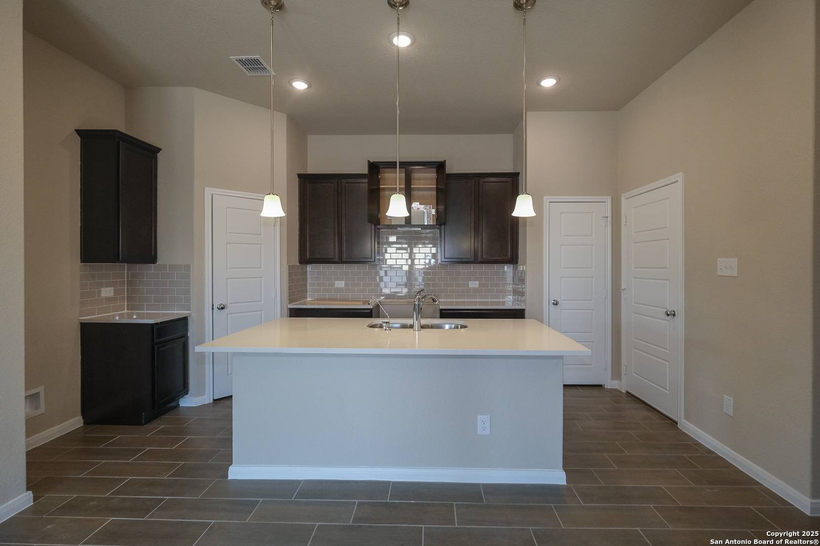 Floresville, TX 78114-0106,105 Cheyenne Drive