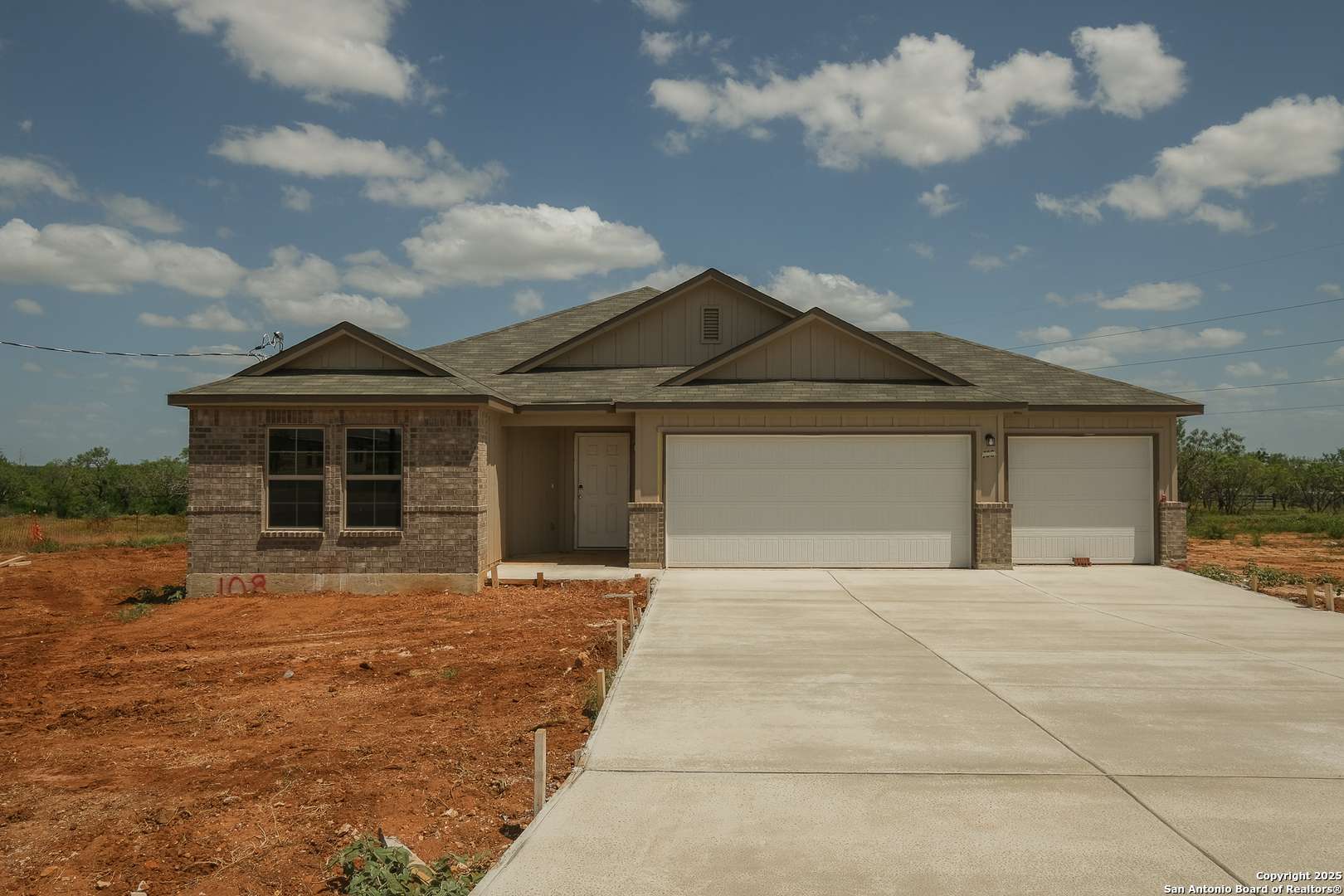 Floresville, TX 78114-0106,108 Reno Trail