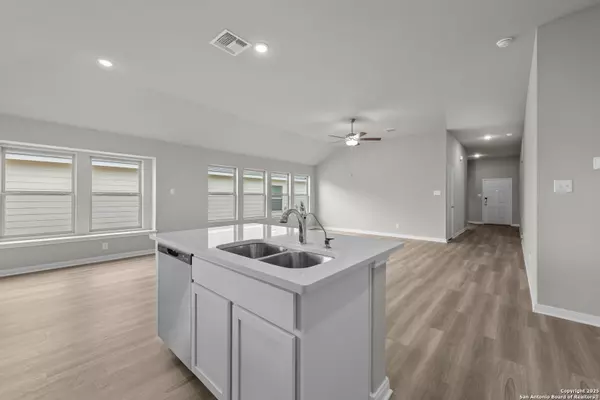 Seguin, TX 78155,1125 Water Valley