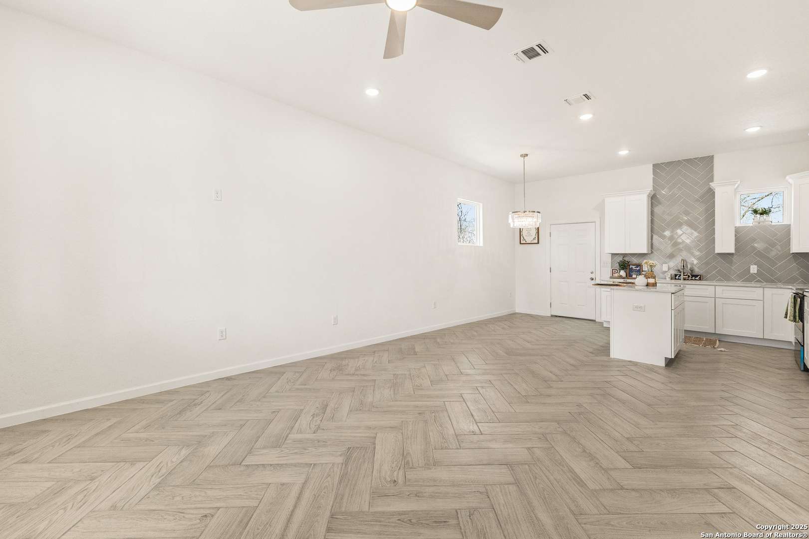 San Antonio, TX 78207,335 Kemper