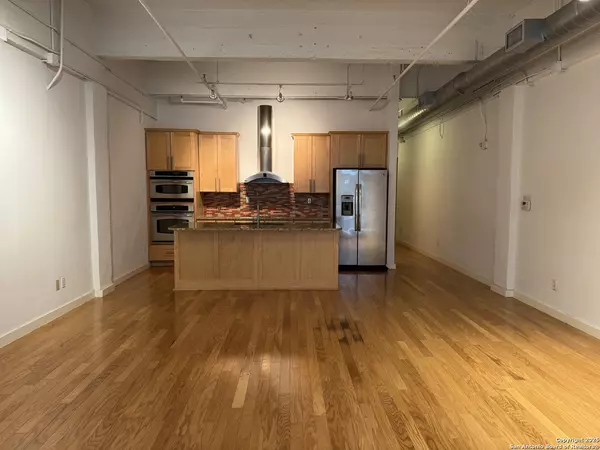 San Antonio, TX 78204-1674,1339 FLORES ST UNIT 107