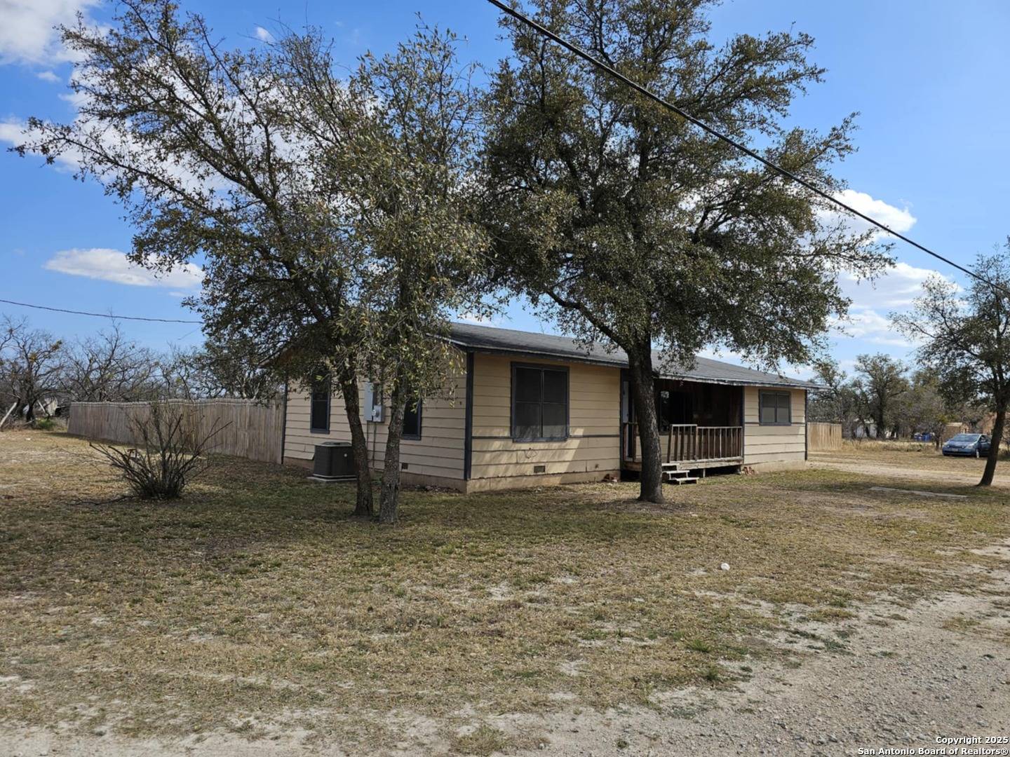 Eden, TX 76837,502 Barnett St.