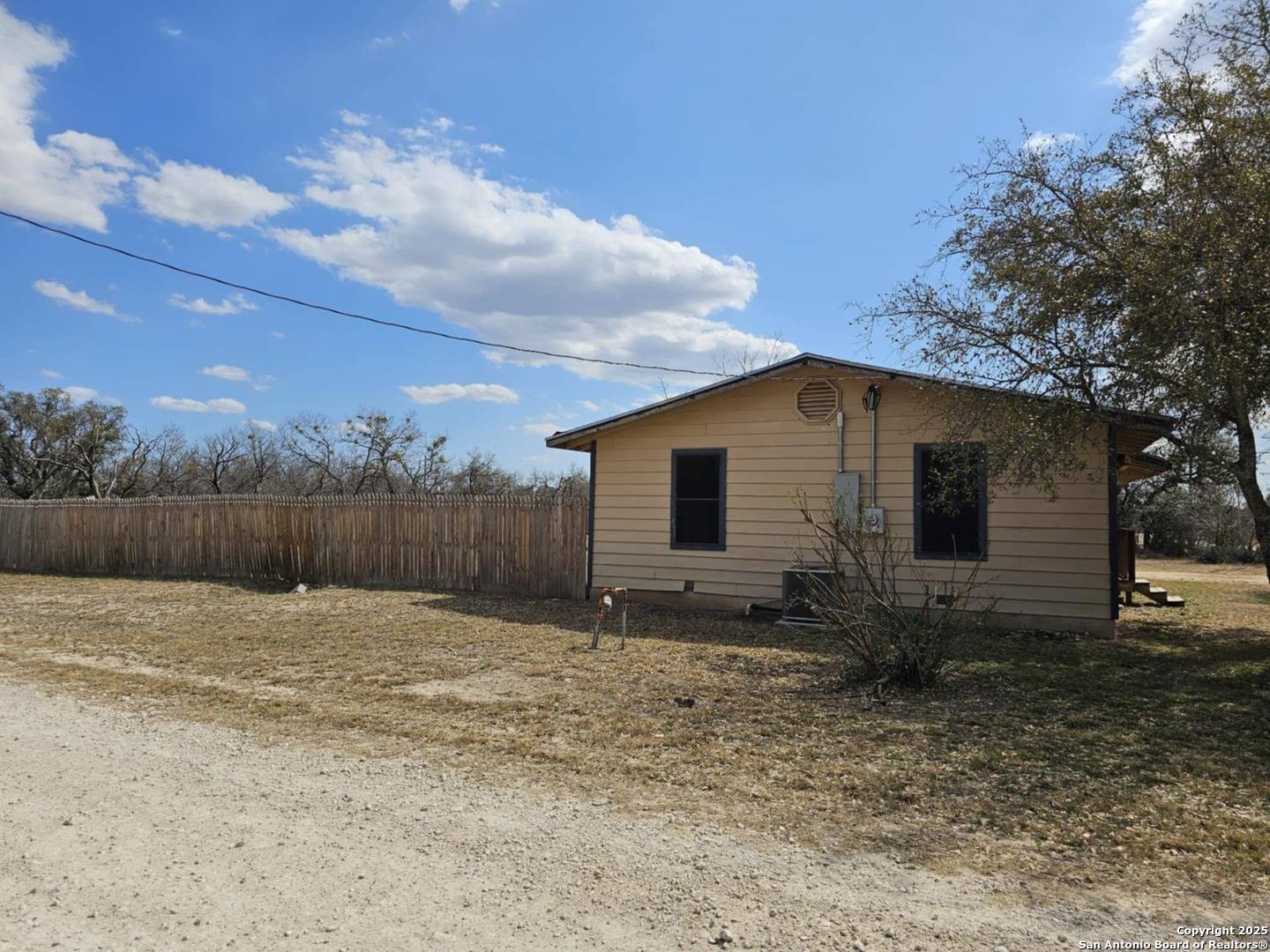 Eden, TX 76837,502 Barnett St.