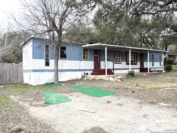 520 Royal Oak, Canyon Lake, TX 78133