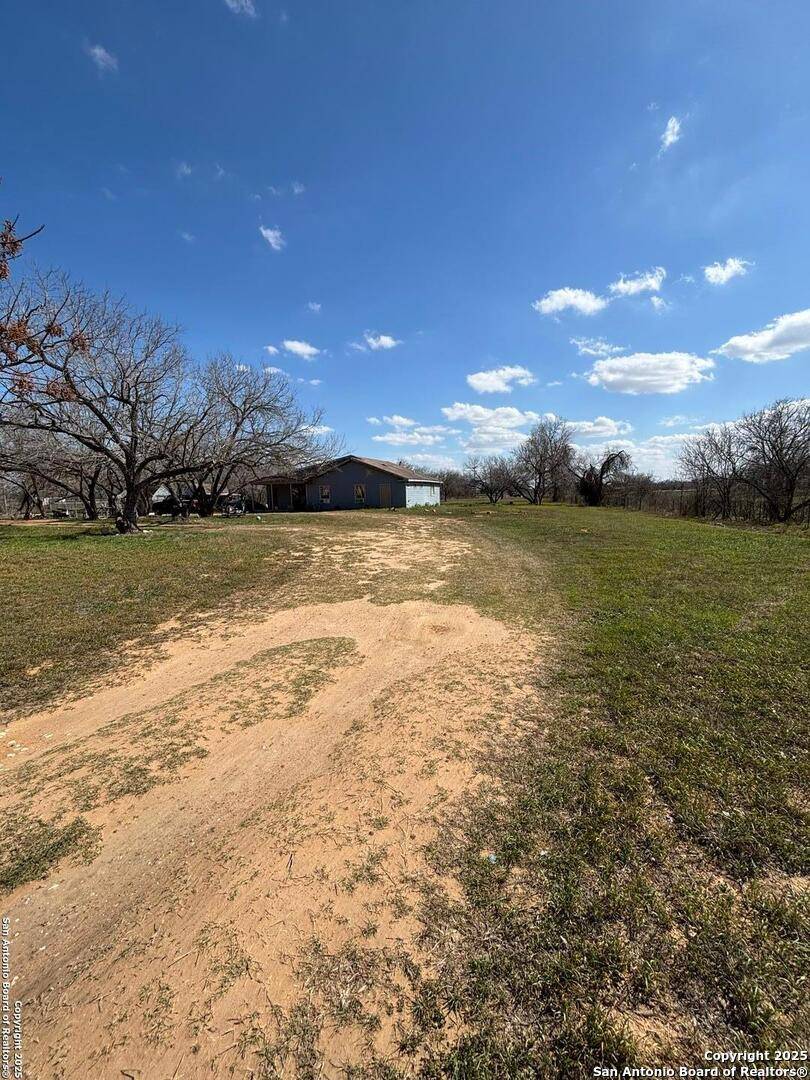 Elmendorf, TX 78112,17423 Fx Ball