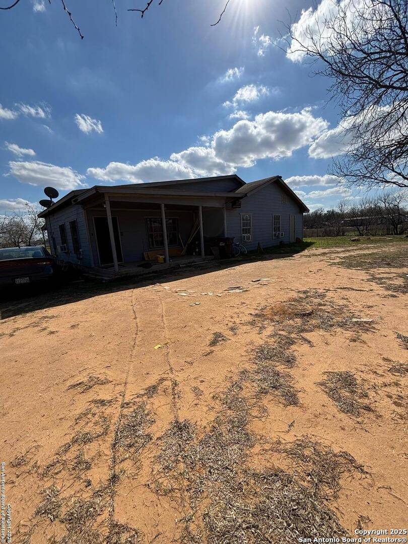 Elmendorf, TX 78112,17423 Fx Ball