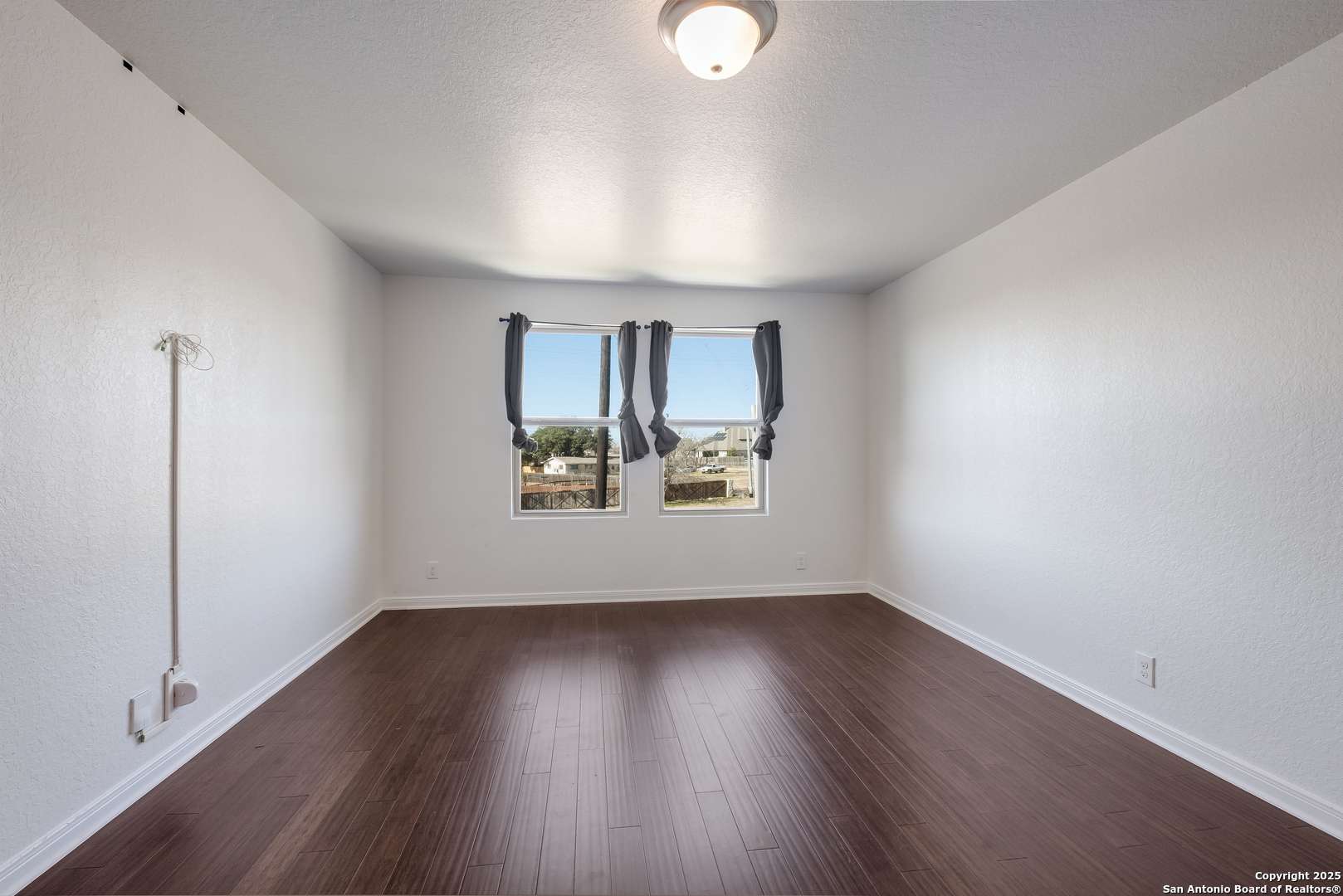 St Hedwig, TX 78152,4953 HALLIES GDN
