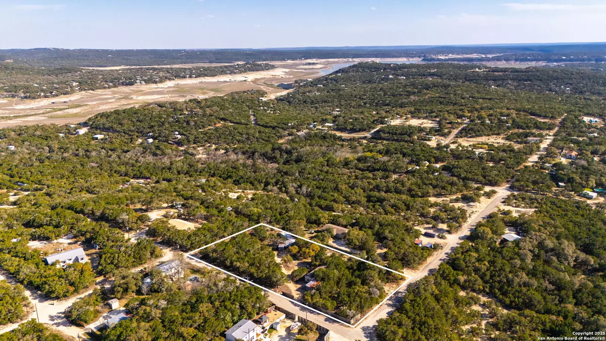 Lakehills, TX 78063,332 14th
