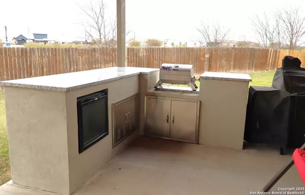 San Antonio, TX 78244,5811 Bear Lake