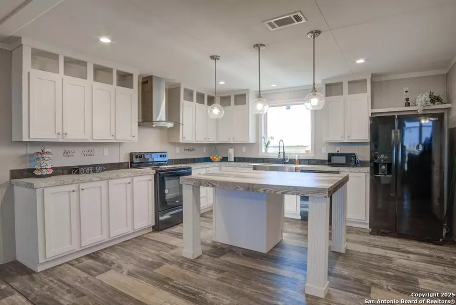 4817 FM 476, Poteet, TX 78065