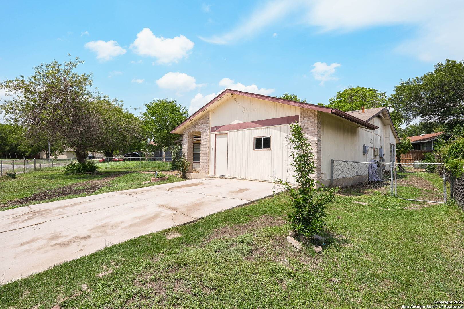 San Antonio, TX 78245,1106 Boling Brook