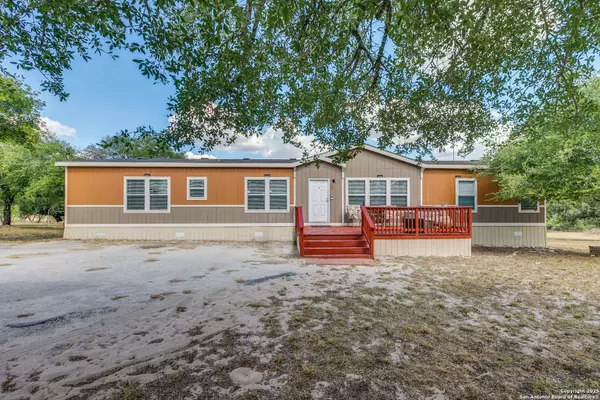 Natalia, TX 78059,277 County Road 7812