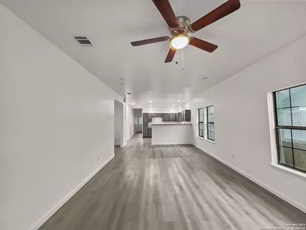 San Antonio, TX 78210,214 Preston Avenue