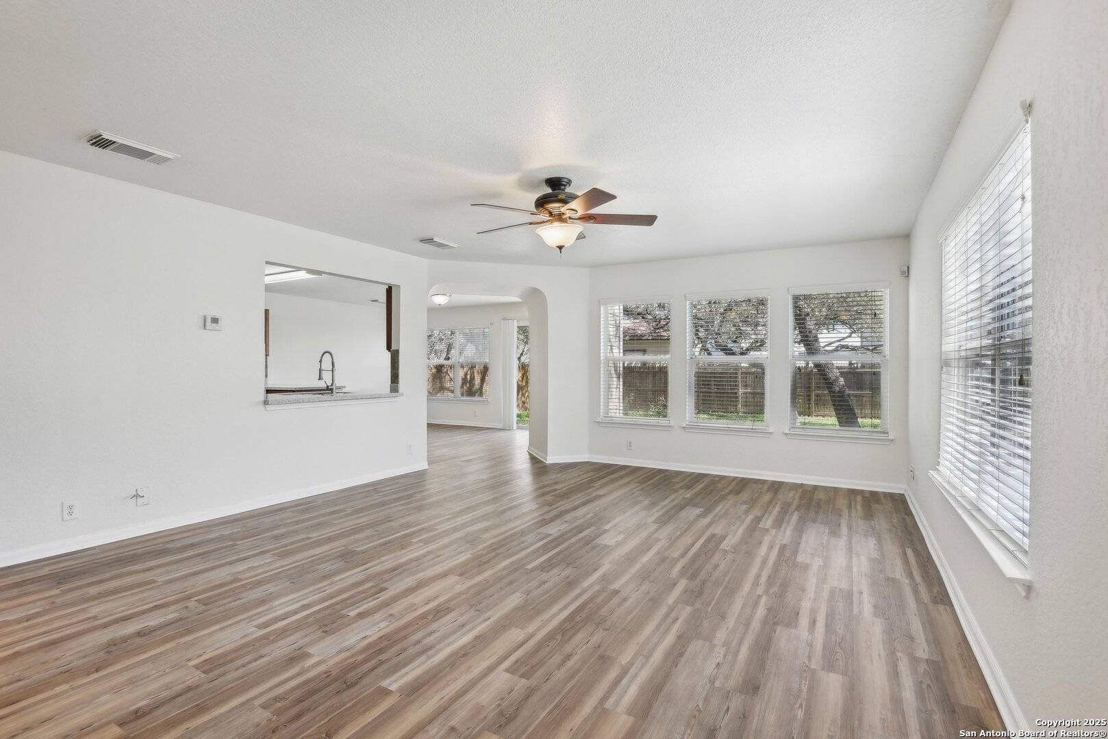 Selma, TX 78154,16216 Ike Lane