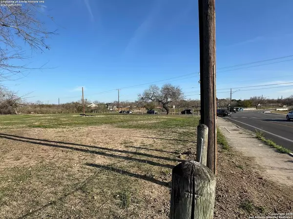 San Antonio, TX 78221,3998 Pleasanton