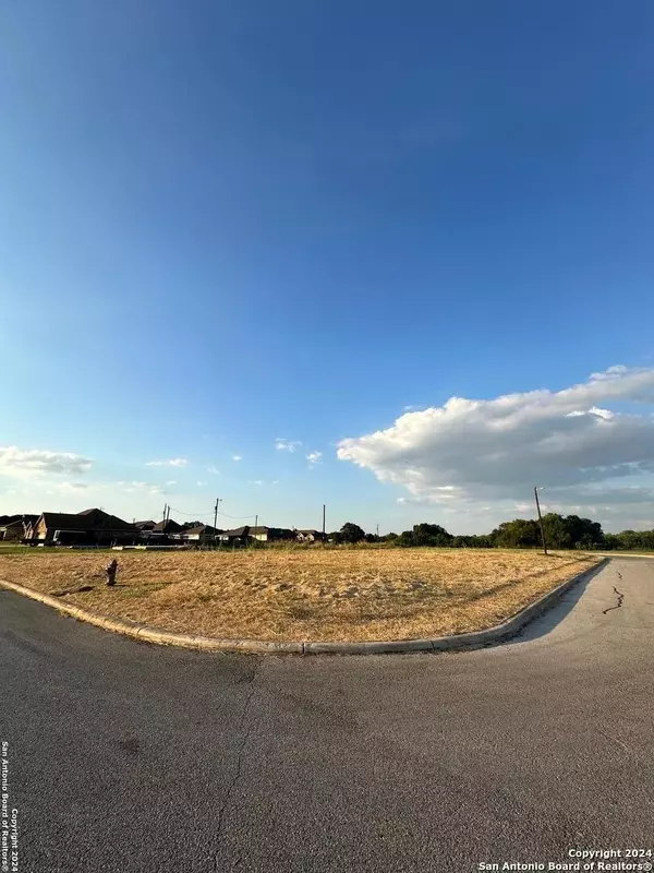 Floresville, TX 78114,157 First Street