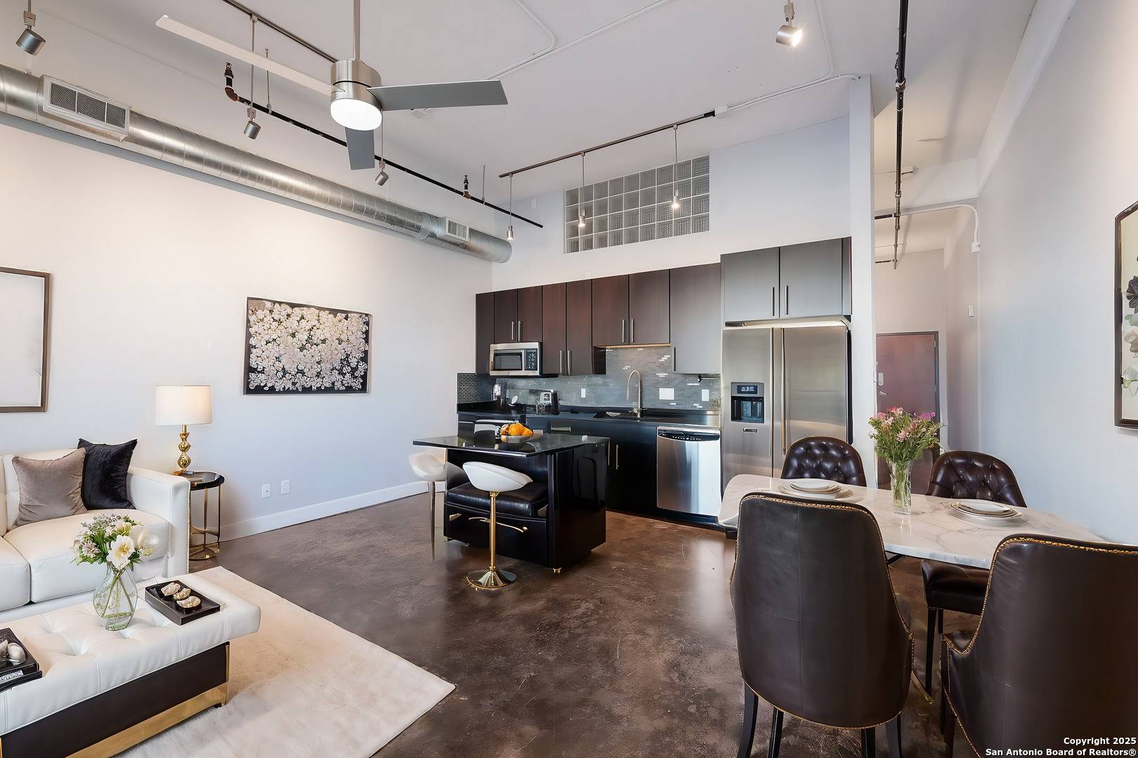 San Antonio, TX 78204-1423,831 Flores St UNIT 2410