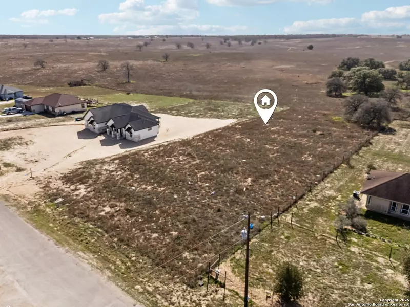 744 Lake Valley, La Vernia, TX 78121
