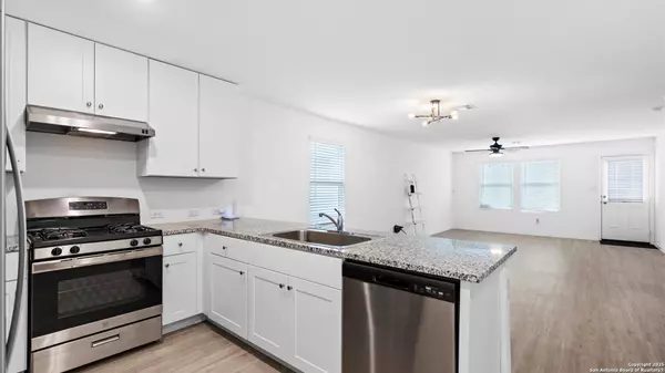 5964 Sunset Song Ln, Bulverde, TX 78163