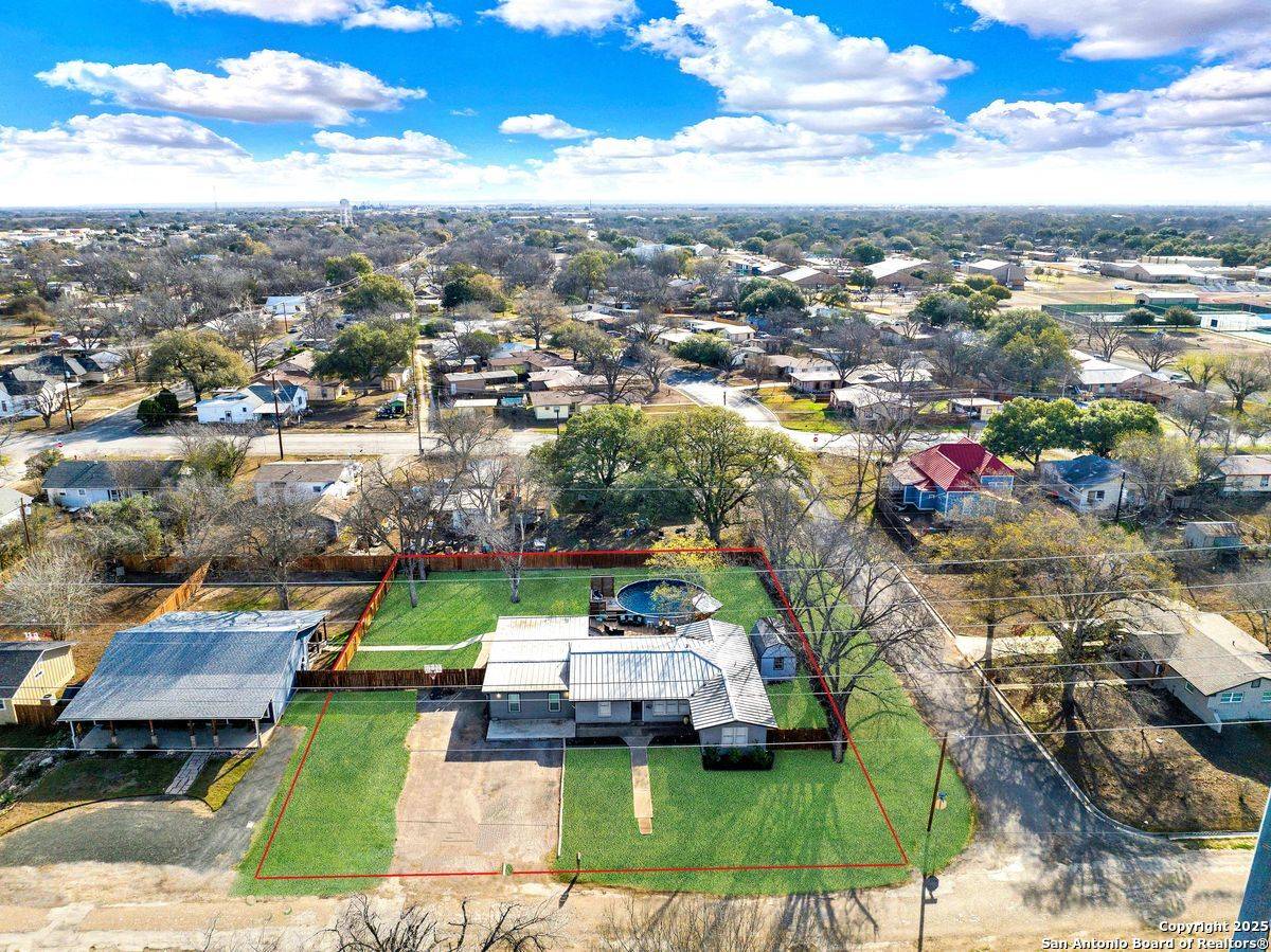 Hondo, TX 78861,2209 Avenue V