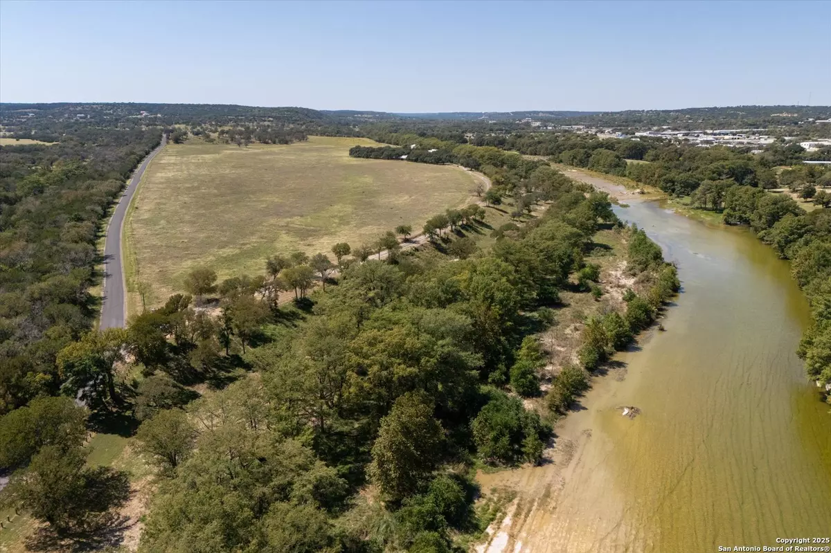 Kerrville, TX 78028,211 Bear Creek