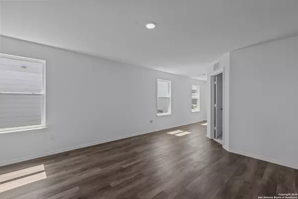 San Antonio, TX 78252,8124 Hamrick Circle