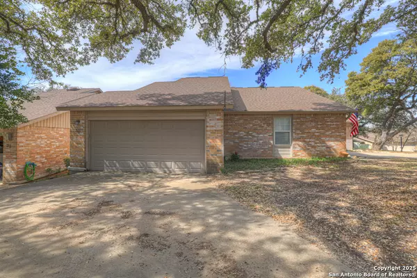 36 Oak Villa UNIT # C-2, Canyon Lake, TX 78133