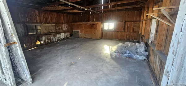 San Antonio, TX 78202,2055 Crockett St.