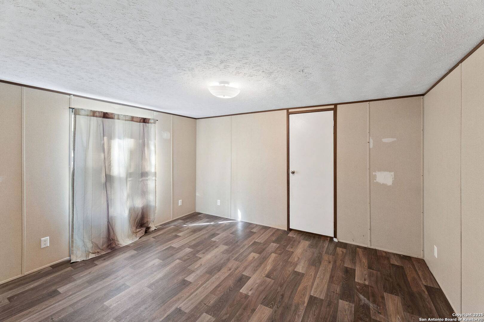 Poteet, TX 78065,518 Gateway