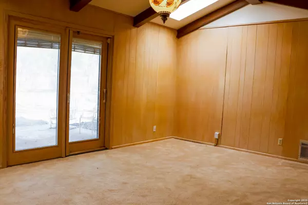 San Antonio, TX 78230,9838 Greentree