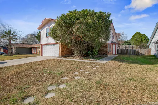 5447 Mountain Vista Dr, San Antonio, TX 78247-4640