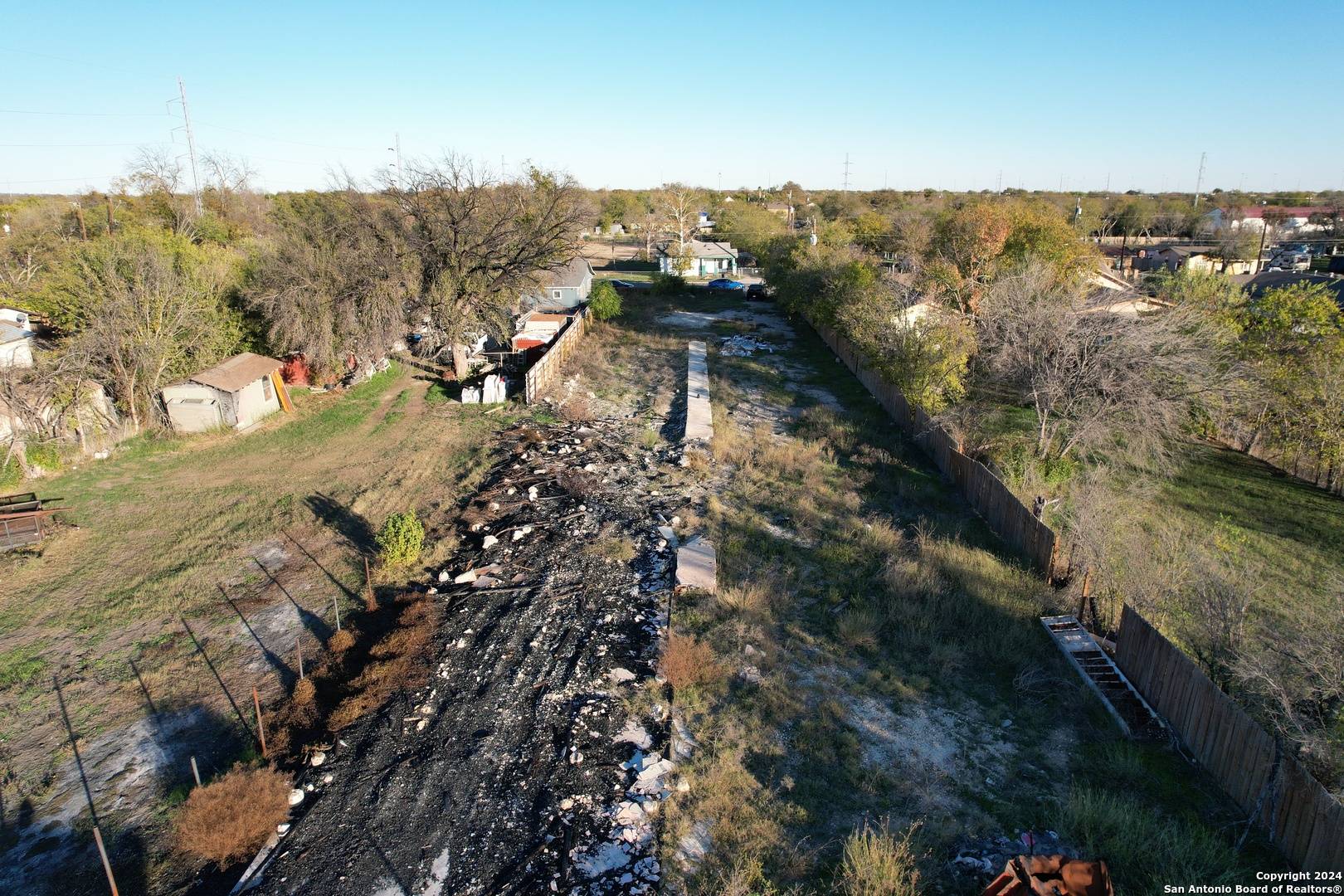 San Antonio, TX 78237-3379,915 36TH ST