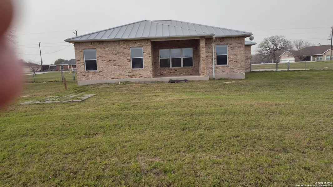 184 Country, La Vernia, TX 78121