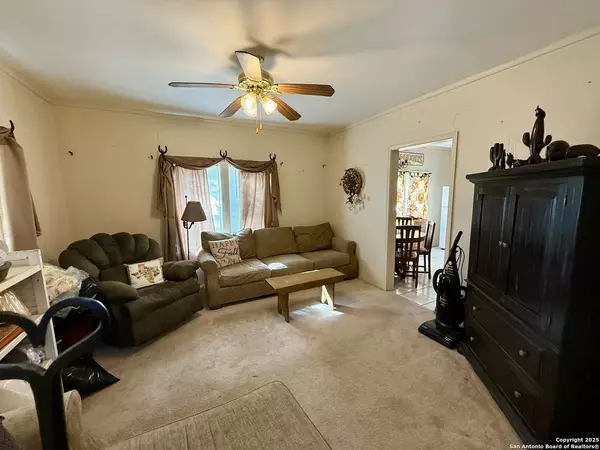 Karnes City, TX 78118,705 Weir