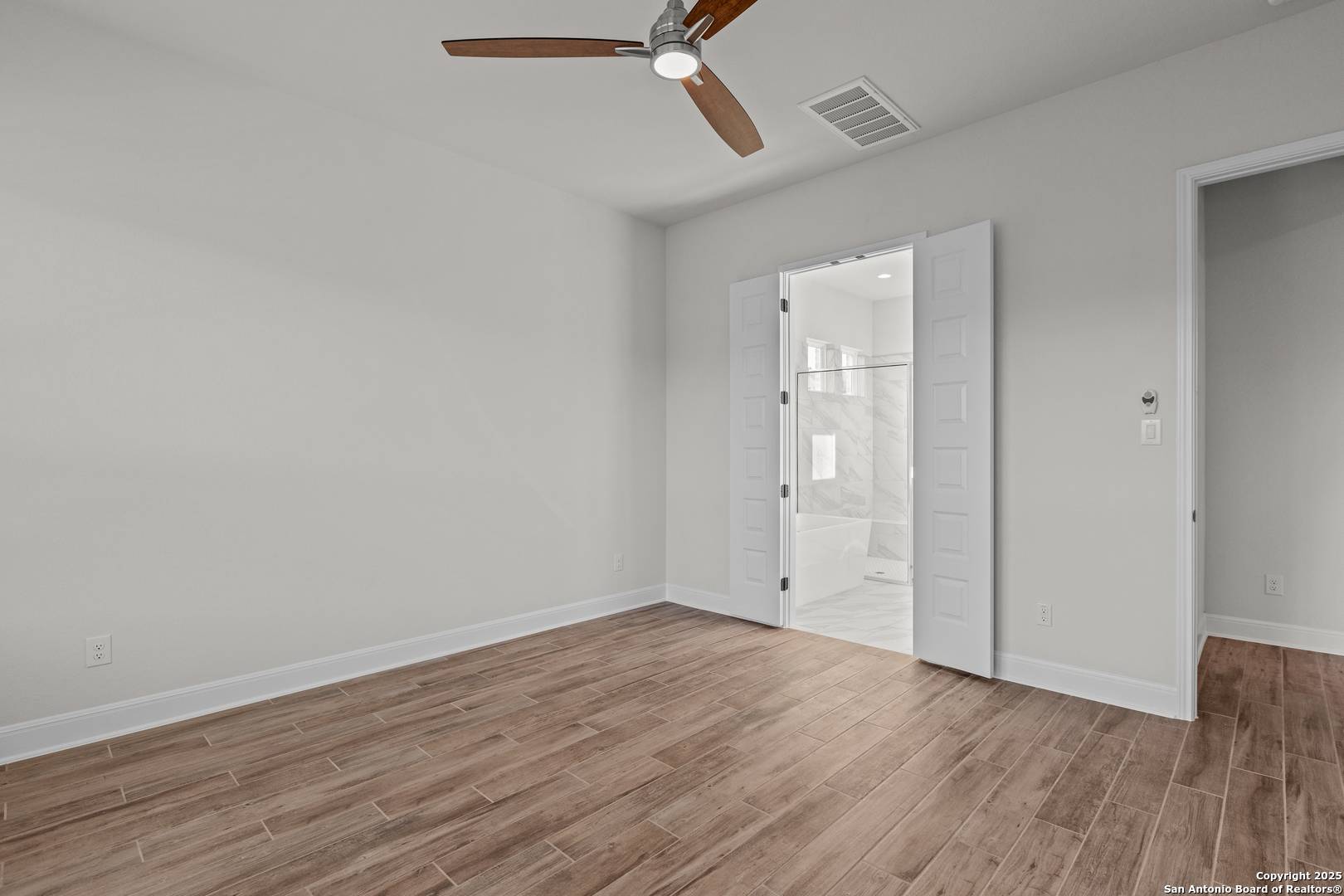 Universal City, TX 78148-3464,141 Rosanna Ridge