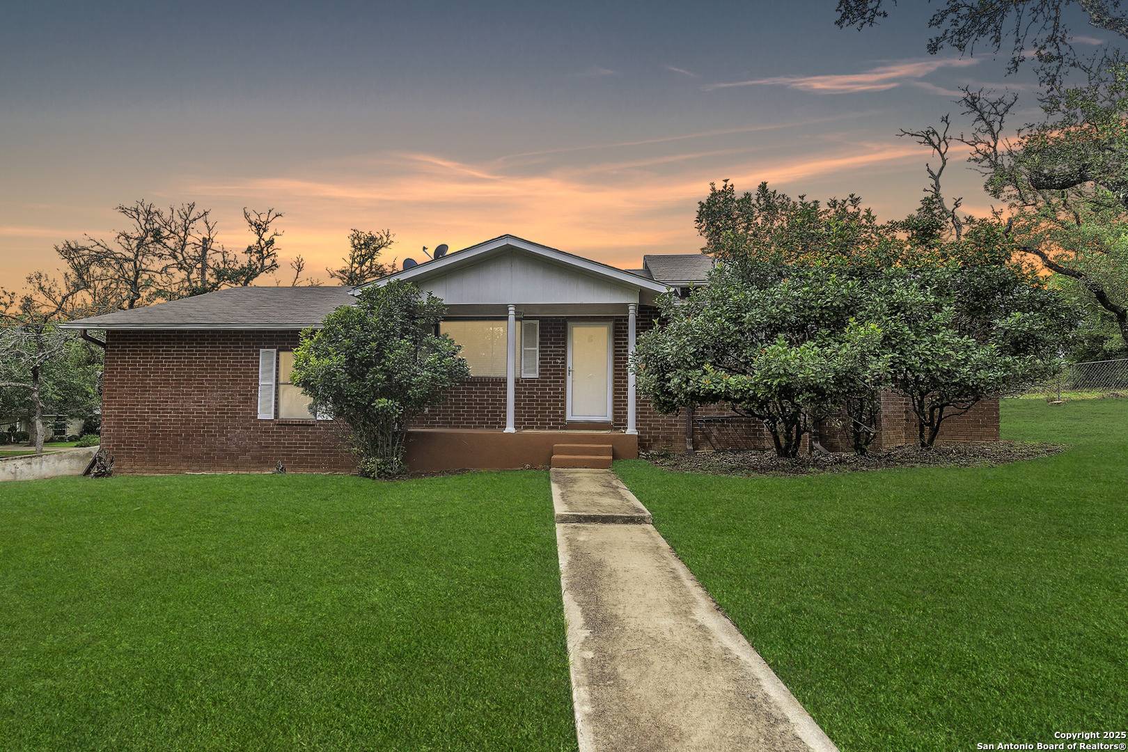 117 Ridgewood Dr, Fredericksburg, TX 78624