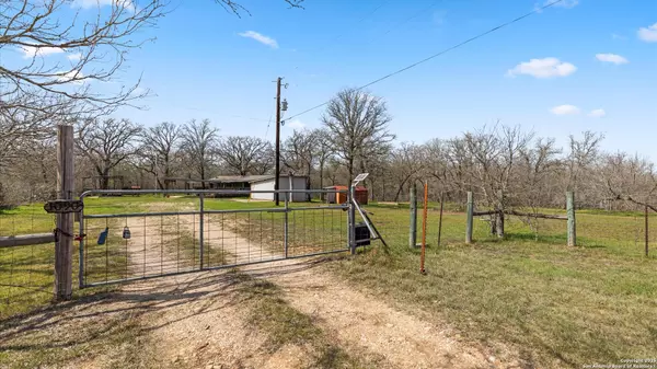 Seguin, TX 78155,1090 Twin Creeks