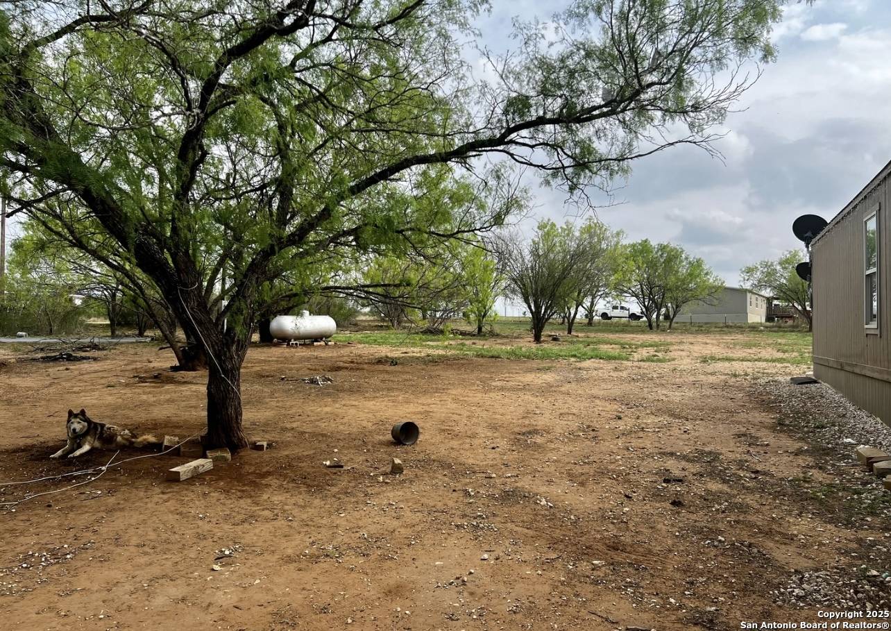 Moore, TX 78057,138 CR 2666