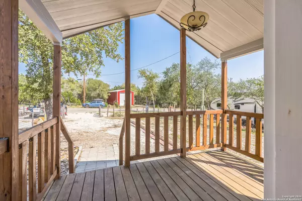 Canyon Lake, TX 78133,2046 Dry Creek