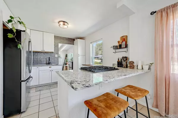 138 Cherry Ridge, San Antonio, TX 78213
