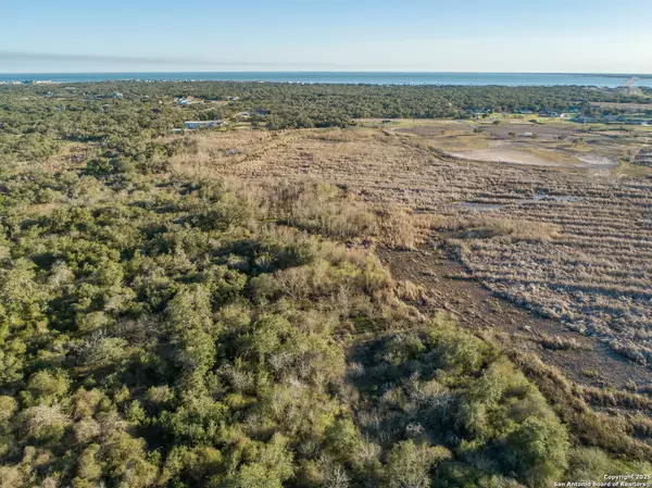 Rockport, TX 78382,6498 Hwy 35 N