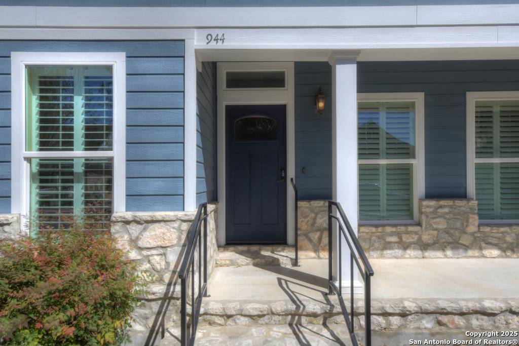 New Braunfels, TX 78130,944 Hudson Lane