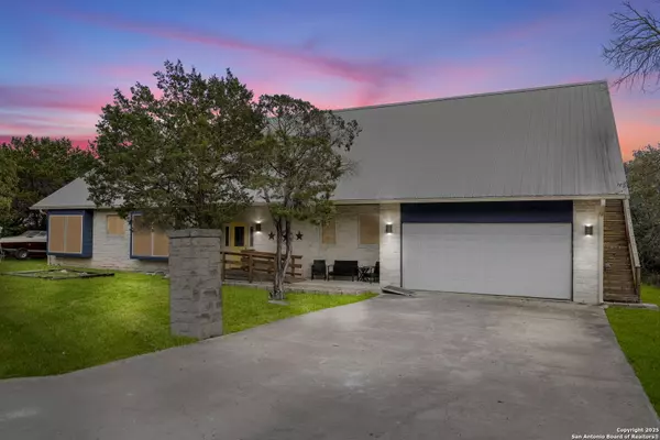 1562 Bonnyview, Canyon Lake, TX 78133