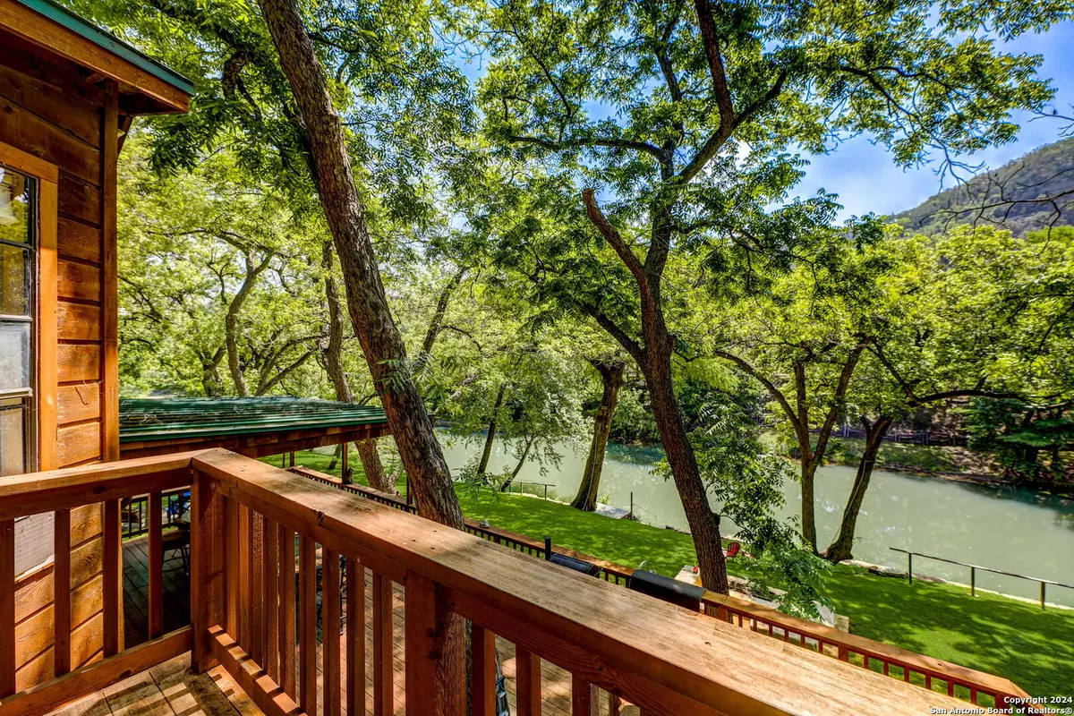 New Braunfels, TX 78132-2067,1806 PONDEROSA DR