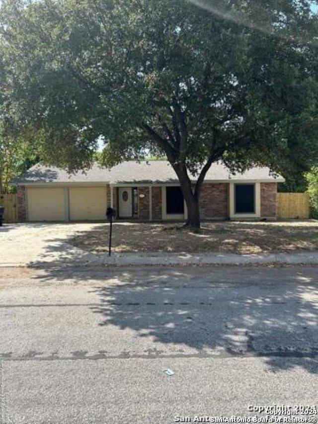 3006 MEADOW RAIN ST, San Antonio, TX 78251-2315