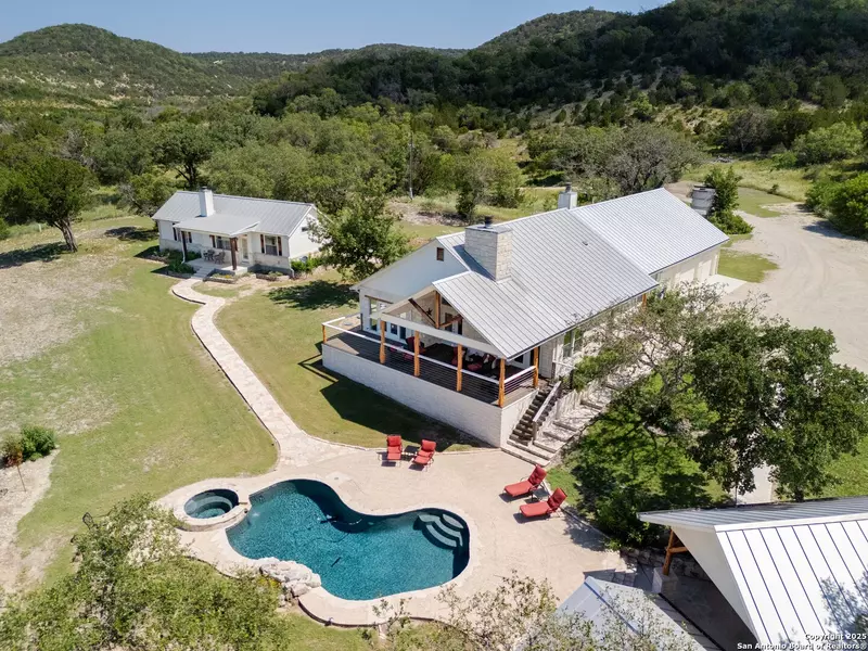 456 RAIN RD, Medina, TX 78055-3792